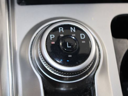 Used 2023 Ford Explorer XLT w/ Equipment Group 202A AWD/4WD image 29