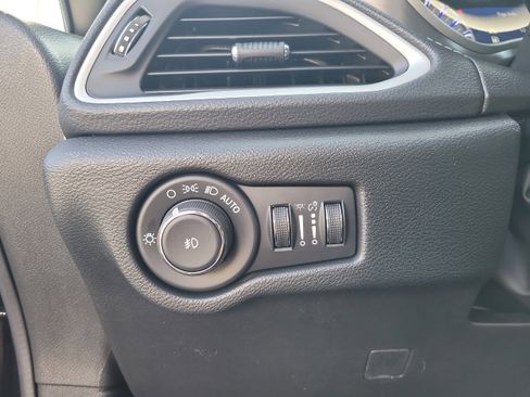 New 2026 Chrysler Pacifica Select image 23