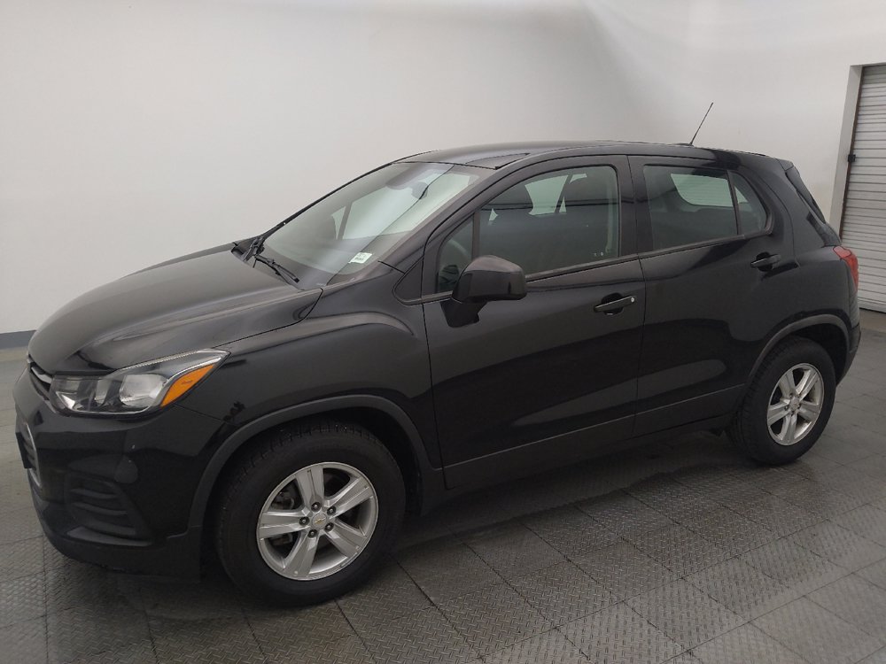 Used 2021 Chevrolet Trax LS FWD image 2