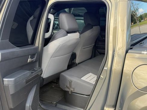 Used 2024 Toyota Tacoma TRD Sport AWD/4WD image 30