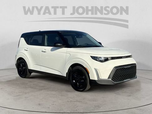 Used 2025 Kia Soul S FWD image 7