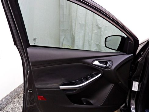Used 2016 Ford Focus ST w/ Equipment Group 401A FWD image 10