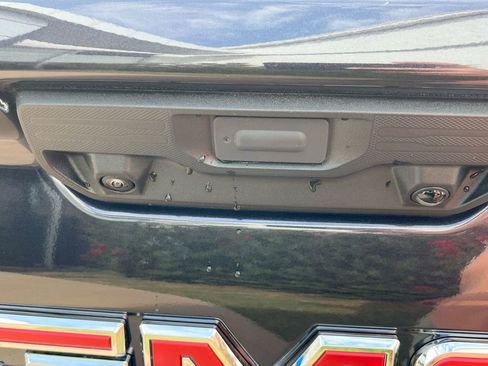 New 2026 GMC Sierra 3500 SLT w/ SLT Premium Package image 39