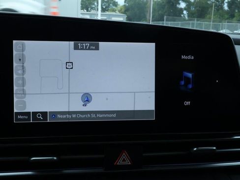 New 2025 Hyundai Elantra SEL image 3