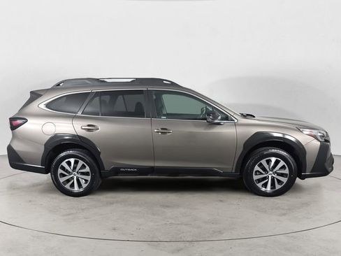 Certified 2024 Subaru Outback Premium AWD/4WD image 6