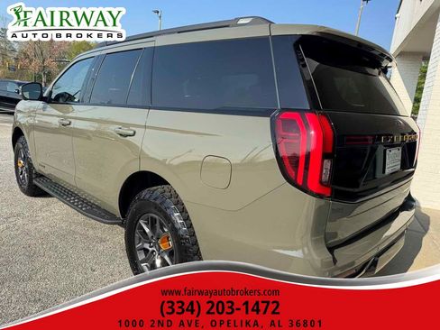 Used 2025 Ford Expedition Tremor image 8