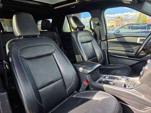 Used 2020 Ford Explorer XLT w/ Equipment Group 202A image 18