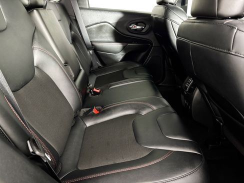 Used 2022 Jeep Cherokee Trailhawk image 33