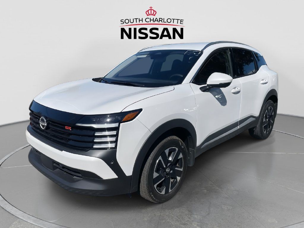 Used 2025 Nissan Kicks SR AWD/4WD image 3