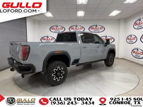 Used 2025 GMC Sierra 2500 AT4X AWD/4WD image 8