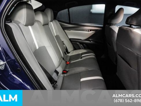 Used 2025 Toyota Camry SE image 20