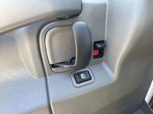 Used 2023 Chevrolet Express 2500 w/ Driver Convenience Package image 20