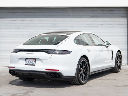 Certified 2023 Porsche Panamera 4 Platinum Edition image 7