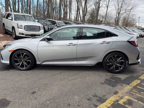 Used 2018 Honda Civic Sport image 8