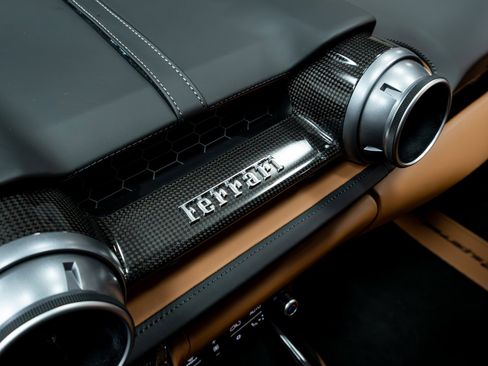 Used 2020 Ferrari 812 Superfast RWD image 69