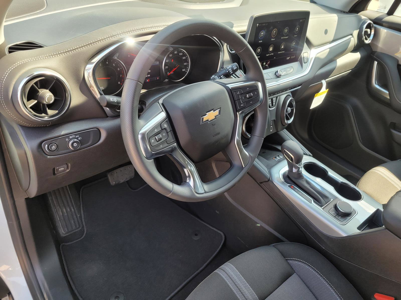 New 2026 Chevrolet Blazer LT w/ Convenience Package FWD image 17