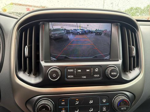 Used 2015 Chevrolet Colorado Z71 AWD/4WD image 22