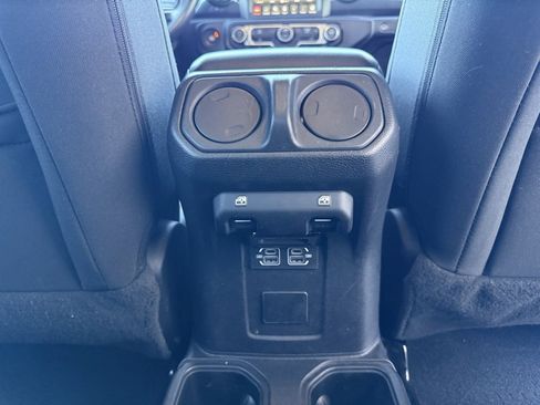 Used 2022 Jeep Gladiator Sport image 14