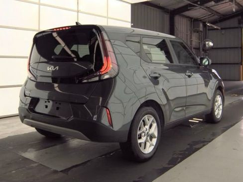 Certified 2025 Kia Soul LX w/ LX Technology Package FWD image 5