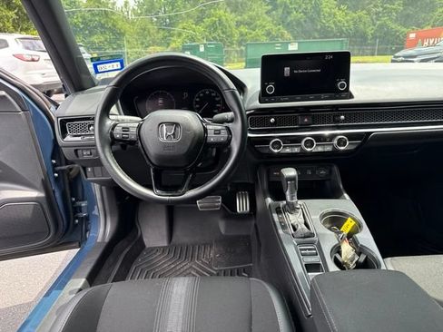Used 2025 Honda Civic Sport image 15