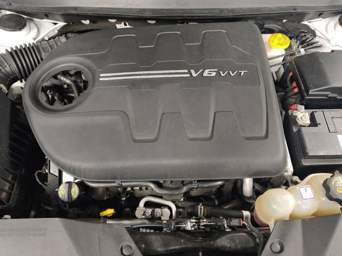 Used 2020 Jeep Cherokee Limited image 30