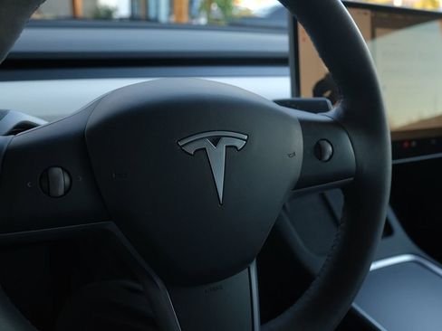 Used 2023 Tesla Model 3 Standard Range image 45