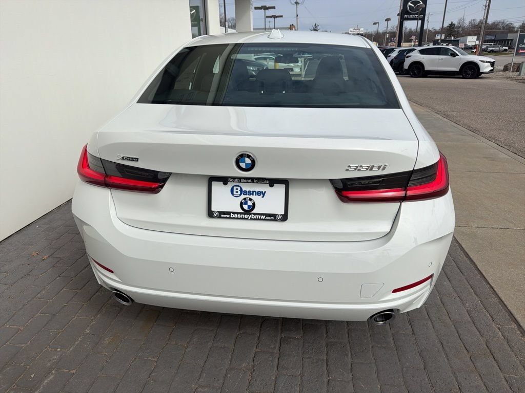 New 2026 BMW 330i xDrive Sedan w/ Convenience Package AWD/4WD image 7