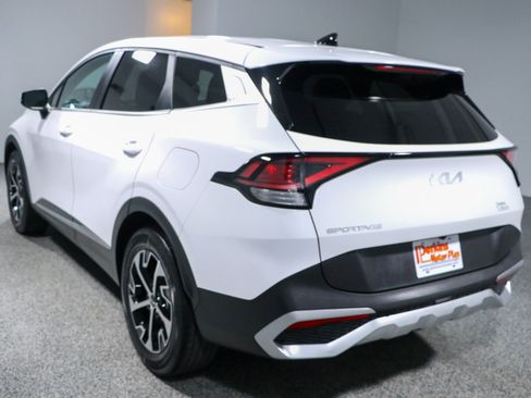 Used 2023 Kia Sportage EX FWD image 9