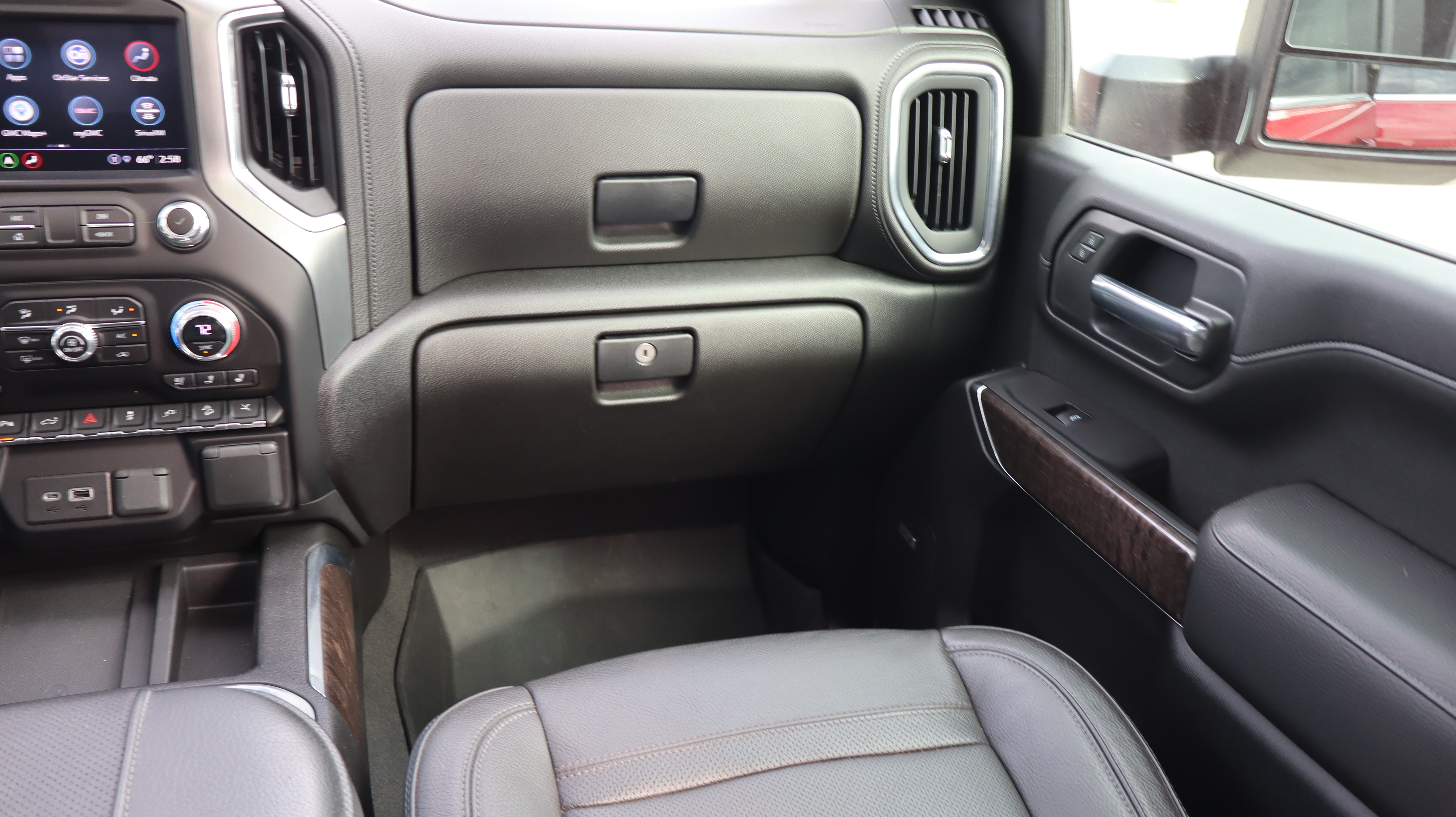 Certified 2023 GMC Sierra 2500 Denali w/ Denali Ultimate Package AWD/4WD image 10