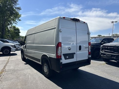 Used 2025 RAM ProMaster 2500 w/ Convenience Group FWD image 7