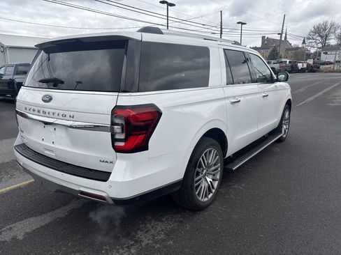 Used 2022 Ford Expedition Max Limited image 3
