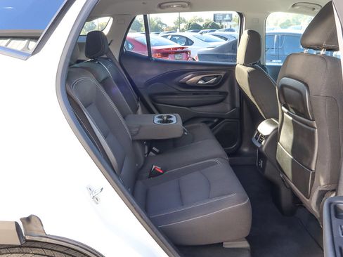 Used 2024 GMC Terrain SLE image 23