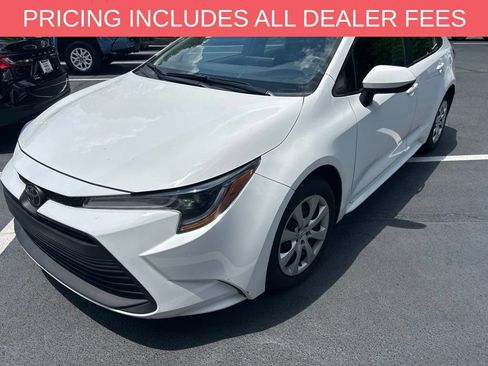 Certified 2025 Toyota Corolla LE FWD image 3