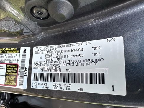 New 2025 Toyota Sequoia Platinum image 38