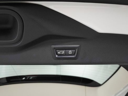 Used 2022 BMW X7 xDrive40i w/ Executive Package image 10