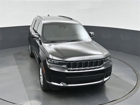 New 2025 Jeep Grand Cherokee L Laredo w/ Luxury Tech Group I image 36