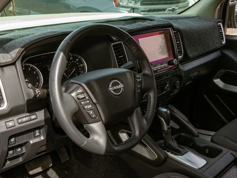 Used 2023 Nissan Frontier SV w/ SV Convenience Package AWD/4WD image 10