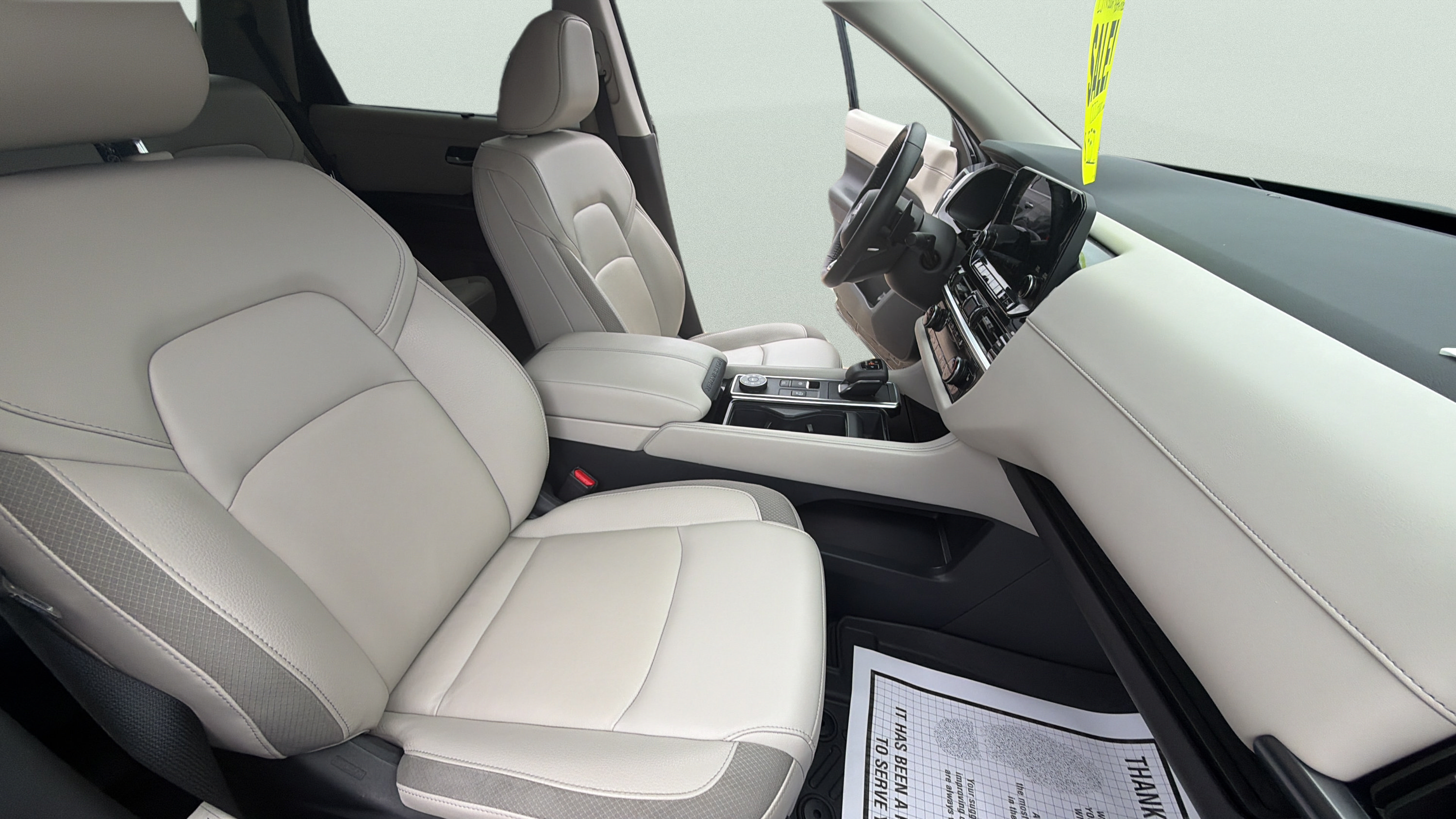 Used 2023 Nissan Pathfinder SL w/ Black Appearance Package AWD/4WD image 17
