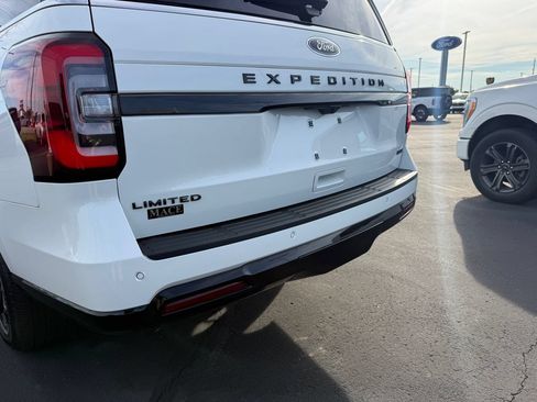 Used 2022 Ford Expedition Max Limited AWD/4WD image 8