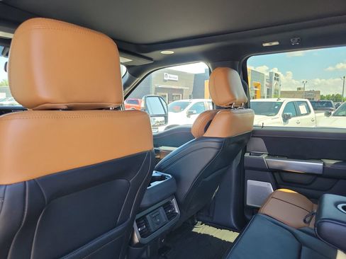 Used 2024 Ford F350 Platinum AWD/4WD image 12