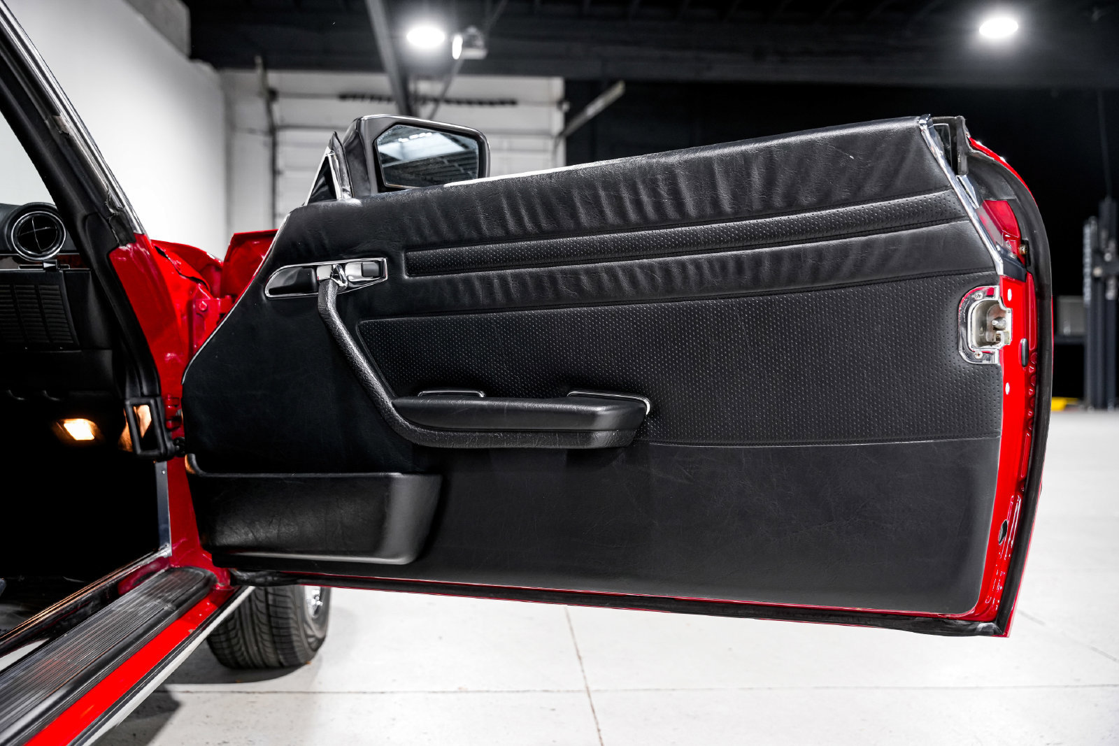 Used 1987 Mercedes-Benz 560 SL image 22