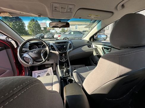 Used 2016 Hyundai Elantra SE image 23
