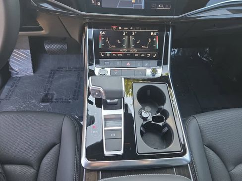 Used 2025 Audi Q7 3.0T Premium Plus w/ Premium Plus Package image 17