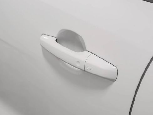 Used 2019 Jaguar F-PACE Premium image 37