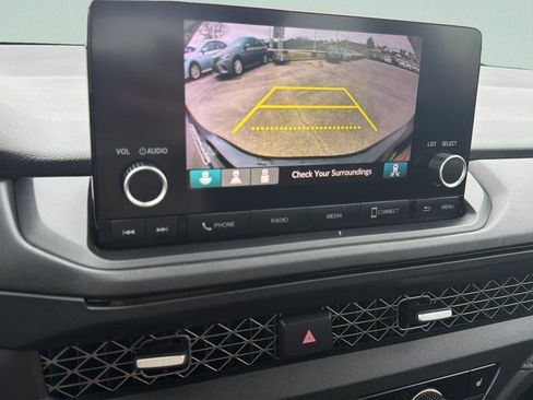 Used 2025 Honda Accord SE image 25