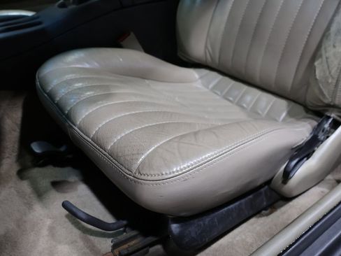 Used 2001 Chevrolet Camaro LT w/ Preferred Equipment Group 1 RWD image 12