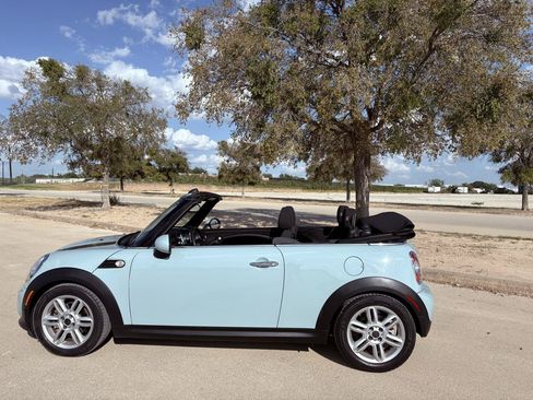Used 2013 MINI Cooper Convertible FWD image 41