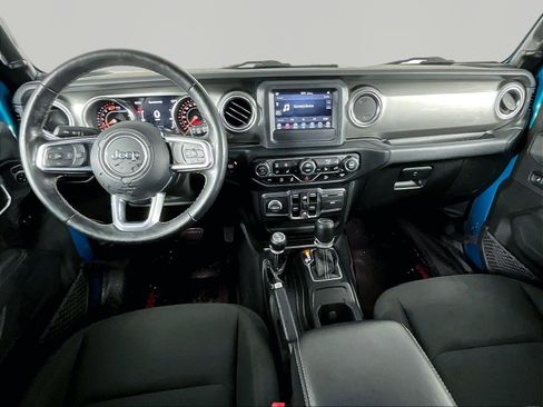 Used 2020 Jeep Wrangler Unlimited Sahara w/ Cold Weather Group AWD/4WD image 7