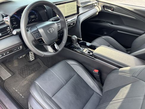 Used 2025 Toyota Camry XSE image 17