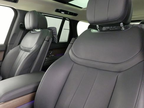 Used 2023 Land Rover Range Rover SE image 31